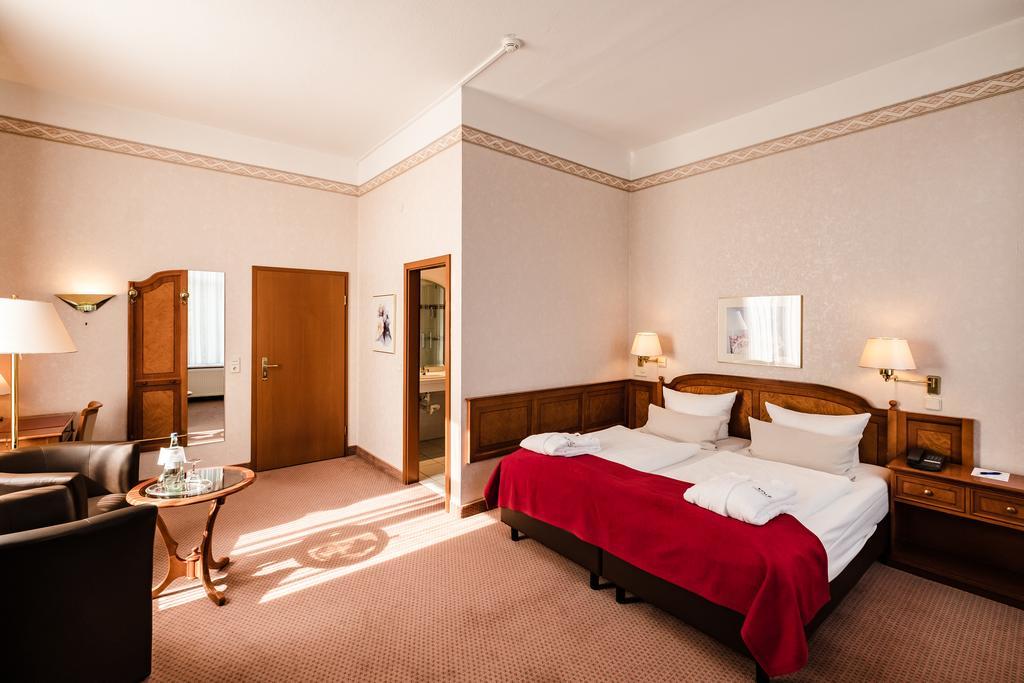 באד צווישנהם Das 53°Hotel מראה חיצוני תמונה