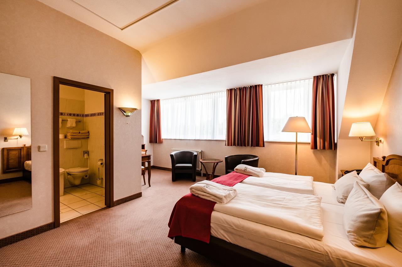 באד צווישנהם Das 53°Hotel מראה חיצוני תמונה